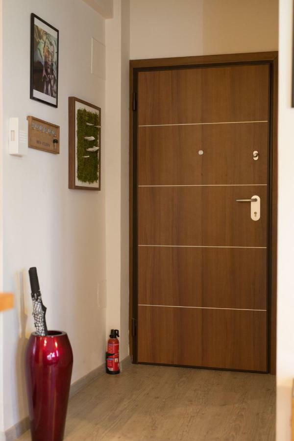 Ferienwohnung Vas' Penthouse Nikosia Exterior foto